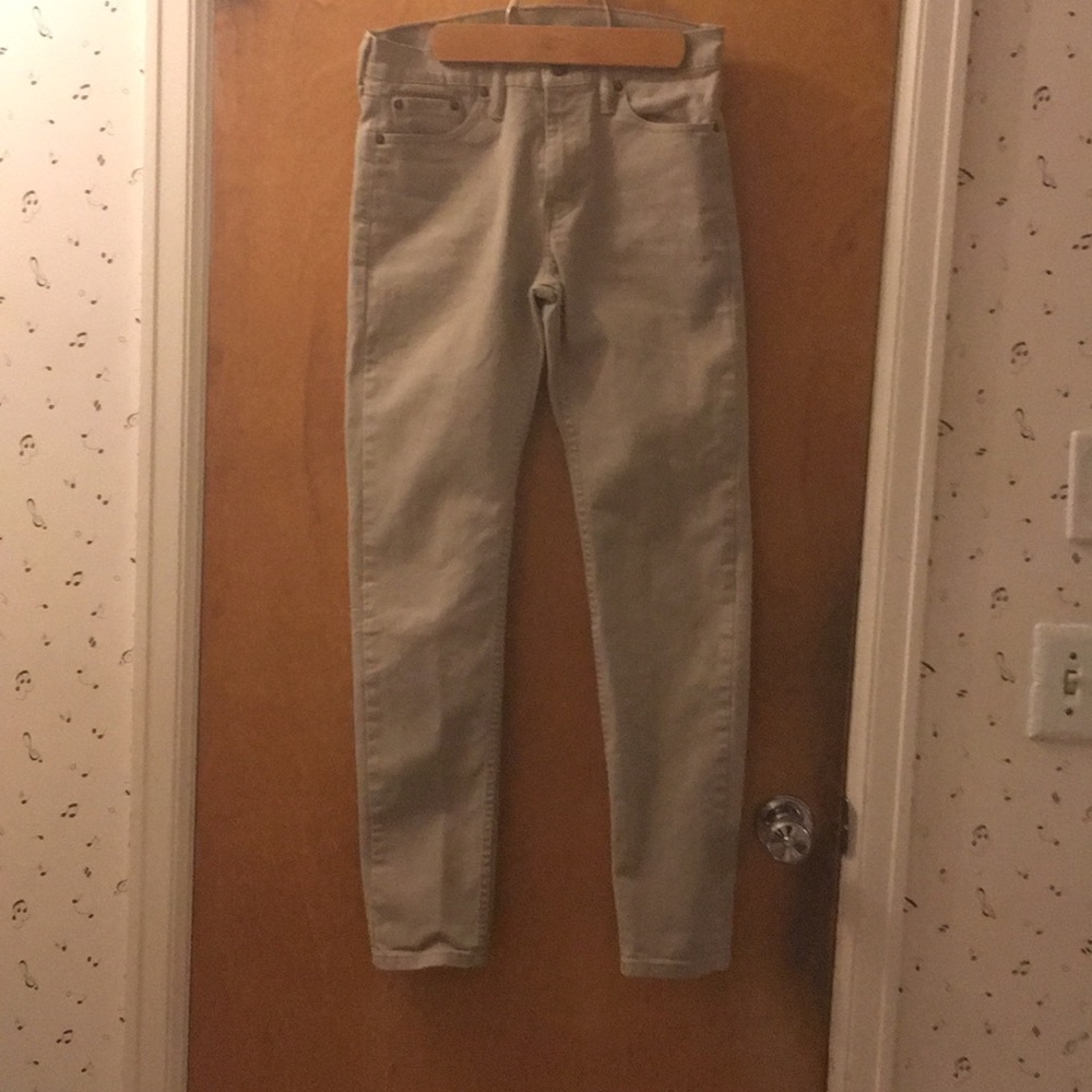 Tan khaki men’s Levi’s